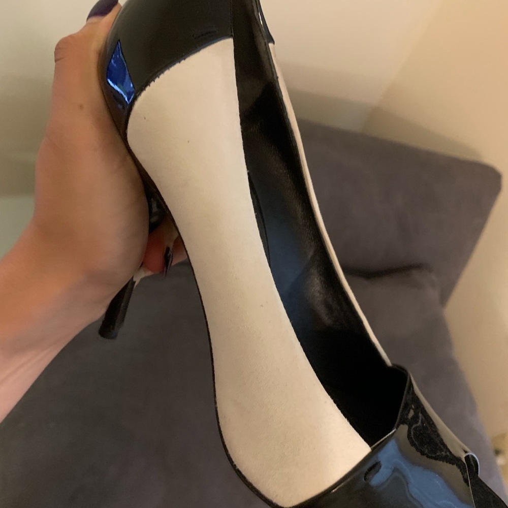 Authentic Gucci Pumps - Picture 8 of 8